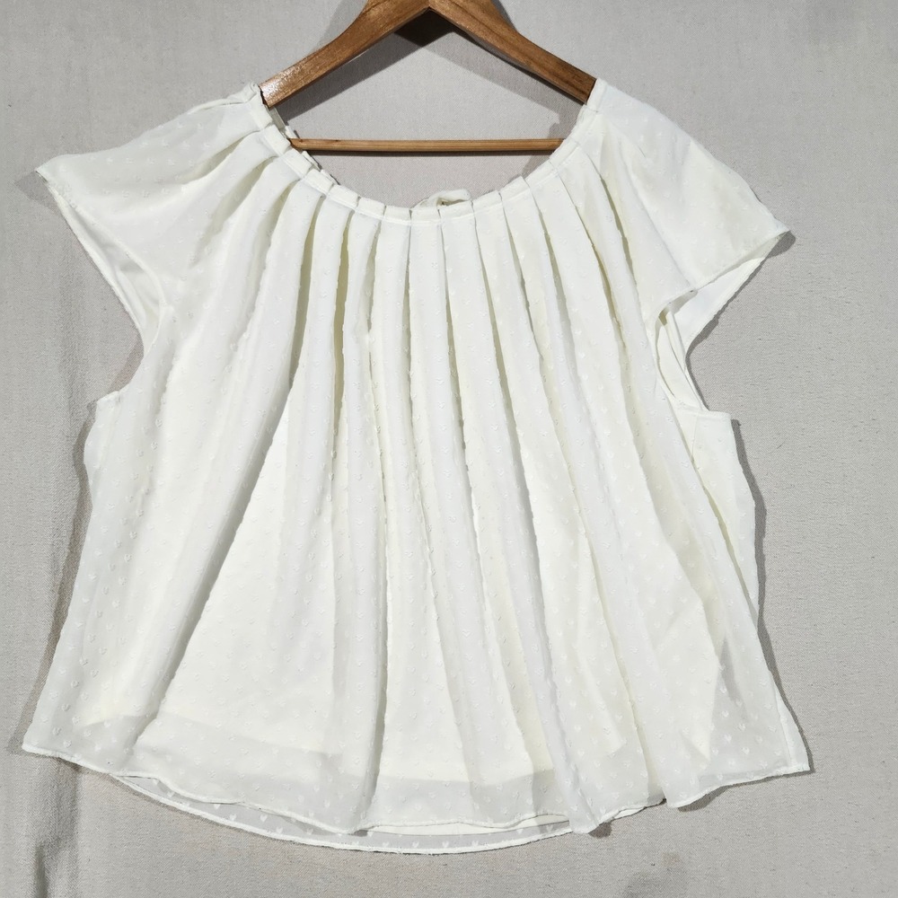 LC‎ Lauren Conrad Plus 1X Off White Swiss Dot Tie Back Neck Short Sleeve Top - Picture 4 of 12